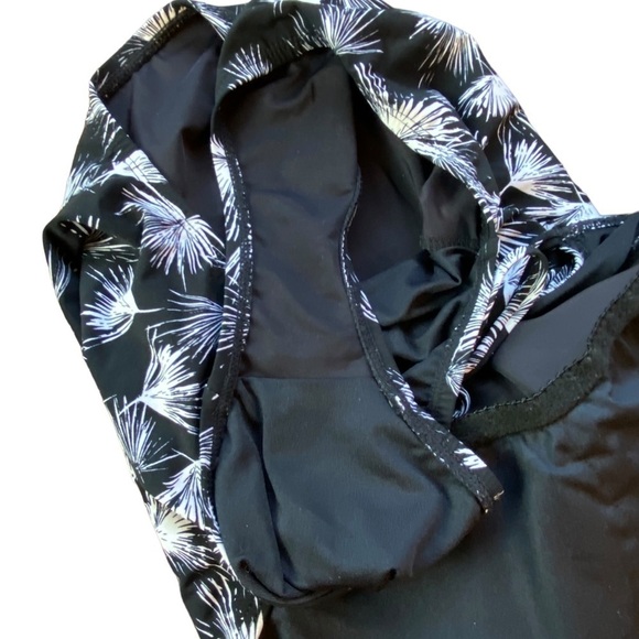 La Blanca High Neck Halter One Piece Swimsuit Peddle Pusher Women’s Size 4 - Picture 9 of 13